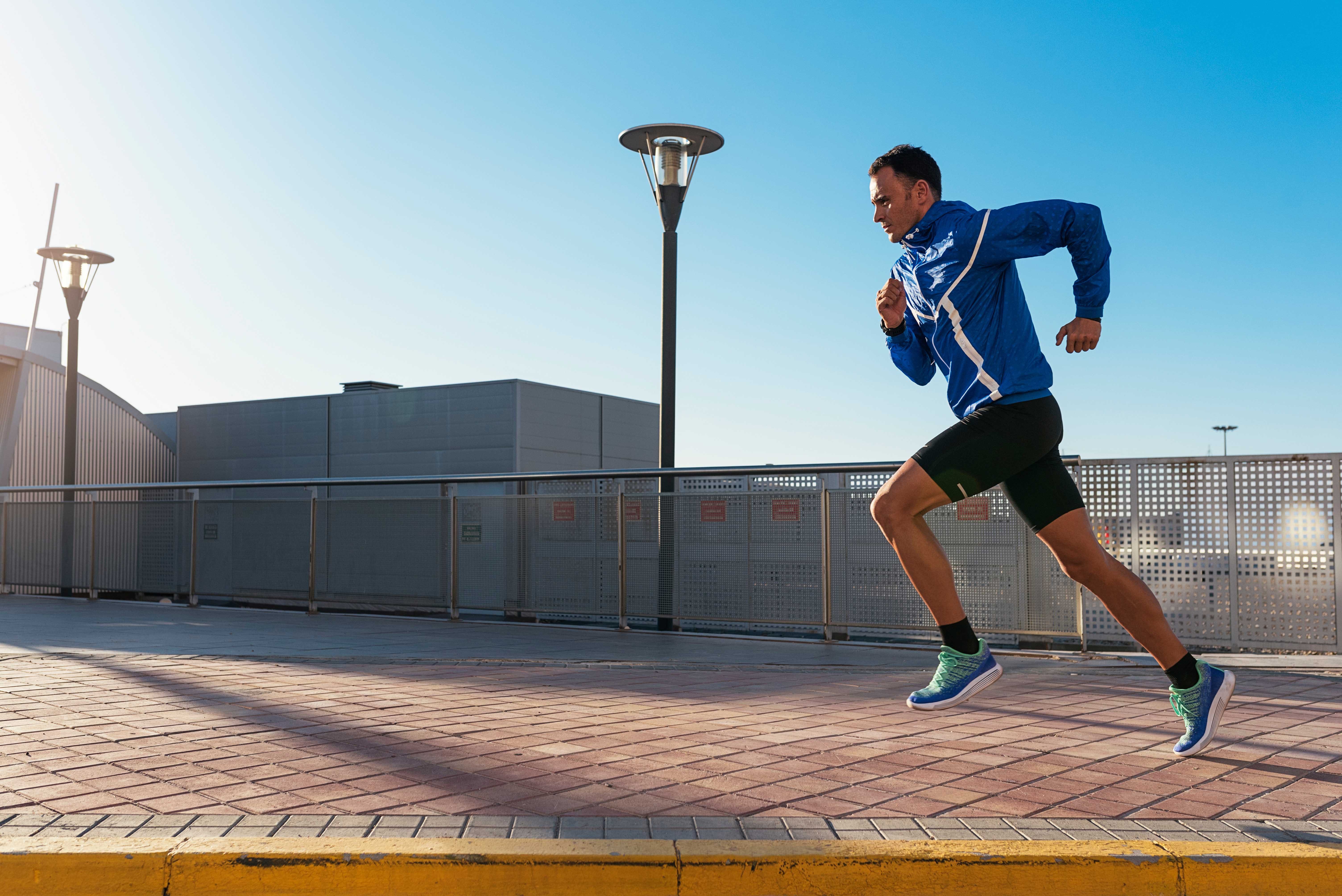 Aerobic high-intensity intervals are superior to improve VO₂max compared with sprint intervals in well-trained men